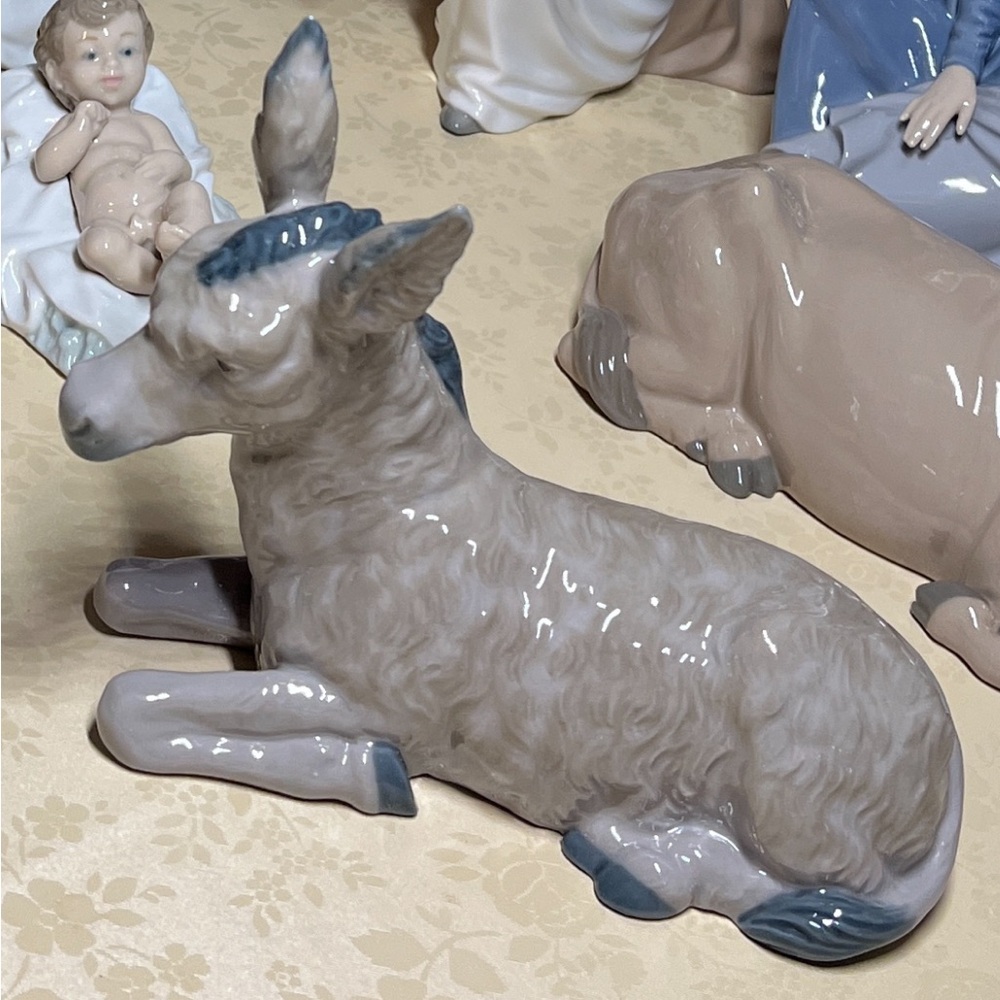 Nap by Lladro Nativity Porcelain Donkey figurine